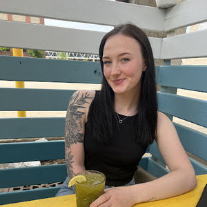 Meet your Posher, Elizabeth